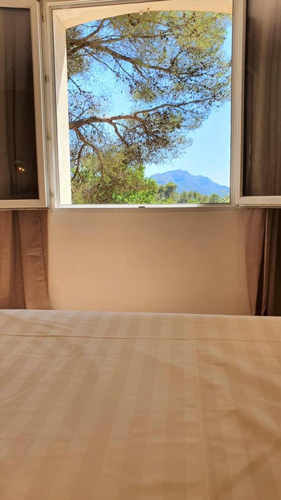 Villa Cigalons En Pleine Pinede Avec Piscine Chauffee De Mai A Septembre Auriol Kültér fotó